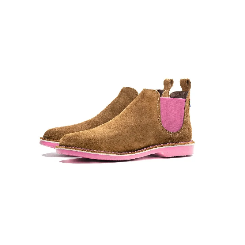 Women's platform Chelsea boots for a bold fashion statementWOMEN'S CHELSEA BOOT UHAMBO PINK Women's platform Chelsea boots for a bold fashion statementWOMEN'S CHELSEA BOOT UHAMBO PINK