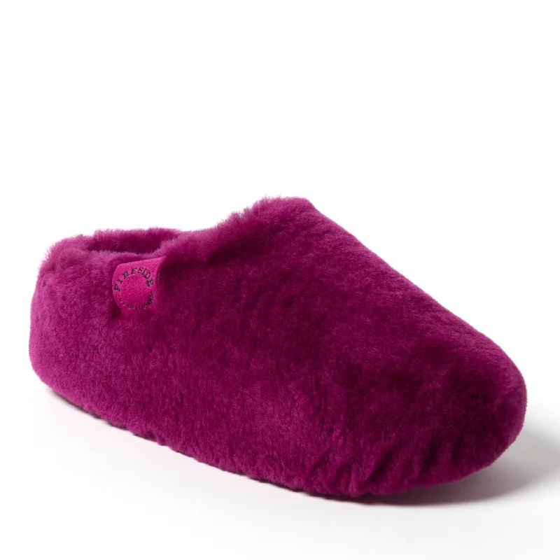 Women's Slippers with a Quilted Pattern in Gray for Added Style Fireside by Dearfoams Women's Maryboro Genuine Shearling Platform Clog Slipper Women's Slippers with a Quilted Pattern in Gray for Added Style Fireside by Dearfoams Women's Maryboro Genuine Shearling Platform Clog Slipper