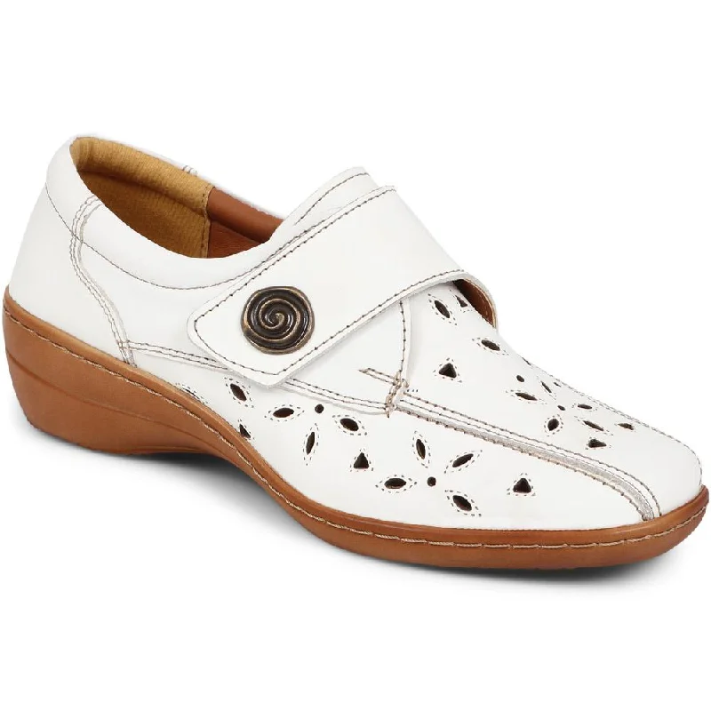 Women's casual shoes with polka - dot patterns for a fun look Leather Touch Fastening Shoes - HAK39037 / 325 608 Women's casual shoes with polka - dot patterns for a fun look Leather Touch Fastening Shoes - HAK39037 / 325 608