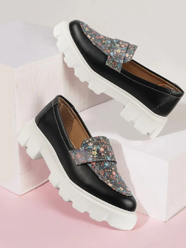 Women's casual shoes with leopard prints for a trendy style Women Black Stiched Floral Print Classic Weekend Party Slip On Casual Shoes Women's casual shoes with leopard prints for a trendy style Women Black Stiched Floral Print Classic Weekend Party Slip On Casual Shoes