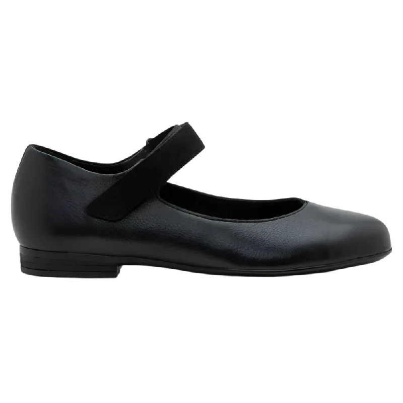 Women's casual shoes with buckles for a classic touch Ara Women's Sienna Mary Jane Flat Black Calf / Suede Women's casual shoes with buckles for a classic touch Ara Women's Sienna Mary Jane Flat Black Calf / Suede