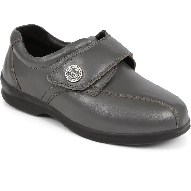 Women's casual ballet flats for a feminine look Leather Monk Strap Shoes - KAILEE / 325 575 Women's casual ballet flats for a feminine look Leather Monk Strap Shoes - KAILEE / 325 575