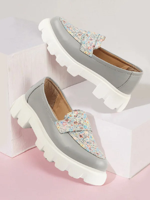 Women's casual shoes for a coffee date Women Grey Stiched Floral Print Classic Weekend Party Slip On Casual Shoes Women's casual shoes for a coffee date Women Grey Stiched Floral Print Classic Weekend Party Slip On Casual Shoes