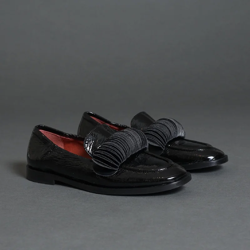 Women's Glitter - Embellished Loafers in Silver for a Sparkly Party Look 42302 Black Women's Glitter - Embellished Loafers in Silver for a Sparkly Party Look 42302 Black