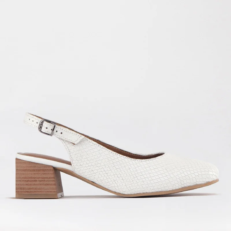 Women's Sandals with a Wedge Heel and a Tassel Detail in Orange for a Trendy LookBlock Heel Slingback in White - 12595 Women's Sandals with a Wedge Heel and a Tassel Detail in Orange for a Trendy LookBlock Heel Slingback in White - 12595