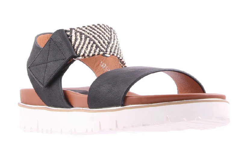 Anti - Slip Women's Sandals with a Grooved Sole in Green for Outdoor AdventuresCARI BLACK Anti - Slip Women's Sandals with a Grooved Sole in Green for Outdoor AdventuresCARI BLACK