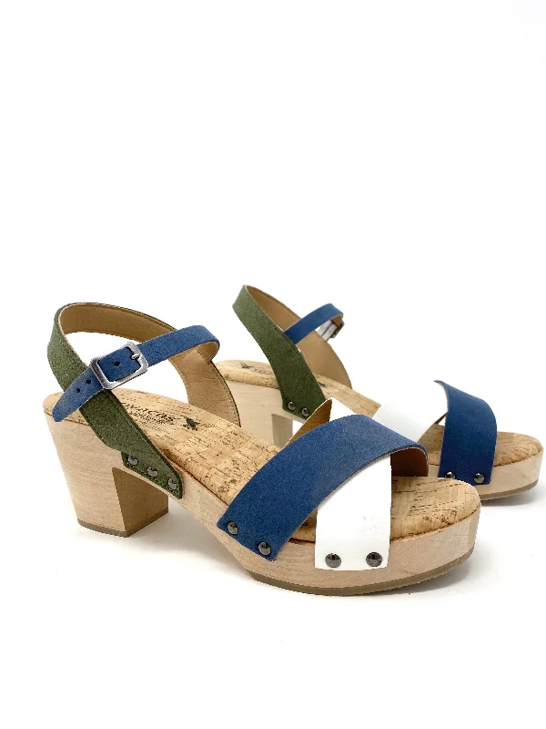 Shock - Absorbing Women's Sandals with a Soft Insole in Black for Active LifestylesChloe Clog in Multi from Novacas