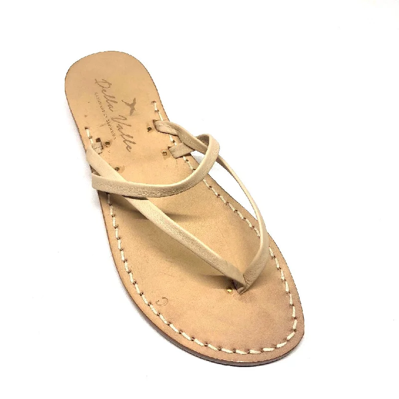Women's Strappy Gladiator Sandals with Buckle Closures in Tan for a Boho LookEleonora Women's Strappy Gladiator Sandals with Buckle Closures in Tan for a Boho LookEleonora
