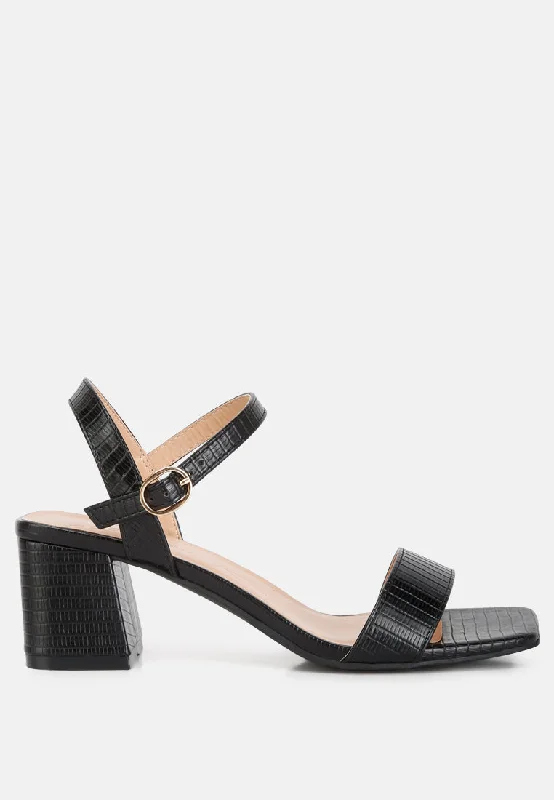Women's Sandals with a Floral - Printed Upper in Pink for a Feminine Spring LookKeeyana Block Heel Sandals Women's Sandals with a Floral - Printed Upper in Pink for a Feminine Spring LookKeeyana Block Heel Sandals