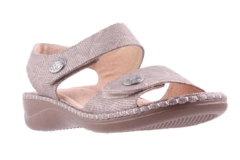 Women's Strappy Gladiator Sandals with Buckle Closures in Tan for a Boho LookMONTREAL SILVER Women's Strappy Gladiator Sandals with Buckle Closures in Tan for a Boho LookMONTREAL SILVER