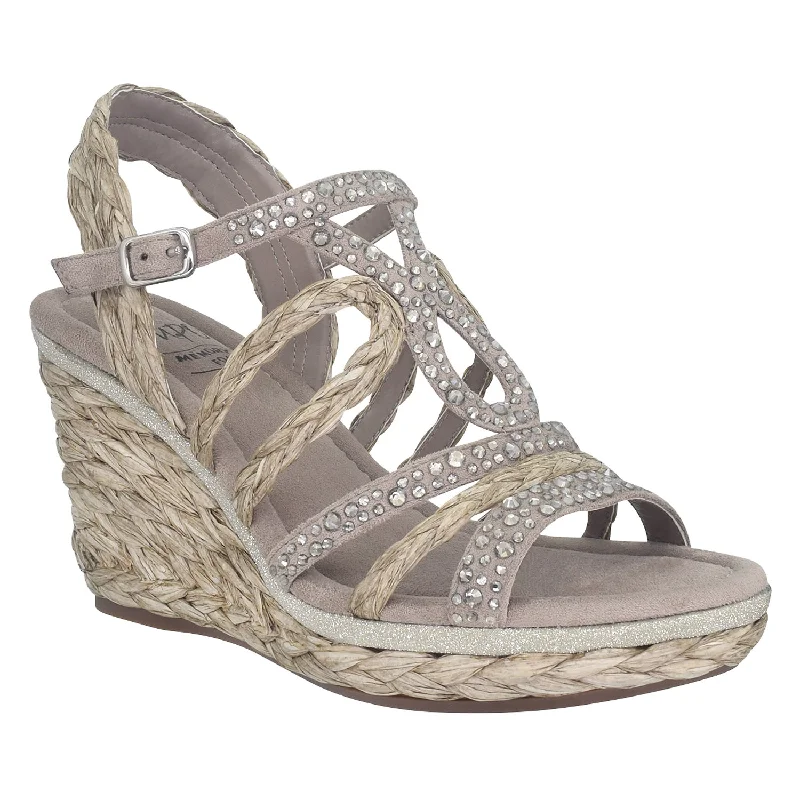 Women's Sandals with a Wedge Heel and a Tassel Detail in Orange for a Trendy LookOmalia Platform Wedge Sandal with Memory Foam Women's Sandals with a Wedge Heel and a Tassel Detail in Orange for a Trendy LookOmalia Platform Wedge Sandal with Memory Foam