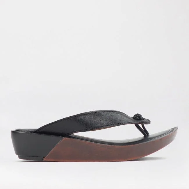 Women's Sandals with a Floral - Printed Upper in Pink for a Feminine Spring LookRox Thong Sandal in Black - 10737 Women's Sandals with a Floral - Printed Upper in Pink for a Feminine Spring LookRox Thong Sandal in Black - 10737