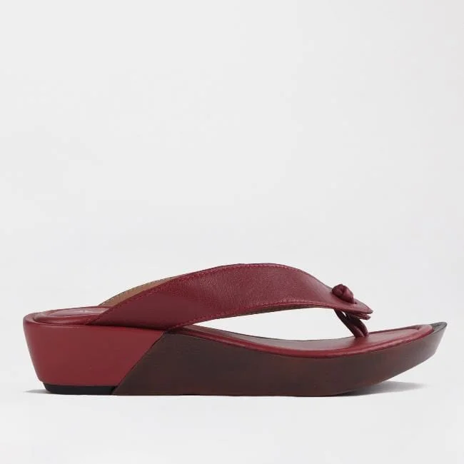 Women's Sandals with a Glitter - Coated Strap in Gold for a Sparkly Summer OutfitRox Thong Sandal in Red - 10737 Women's Sandals with a Glitter - Coated Strap in Gold for a Sparkly Summer OutfitRox Thong Sandal in Red - 10737