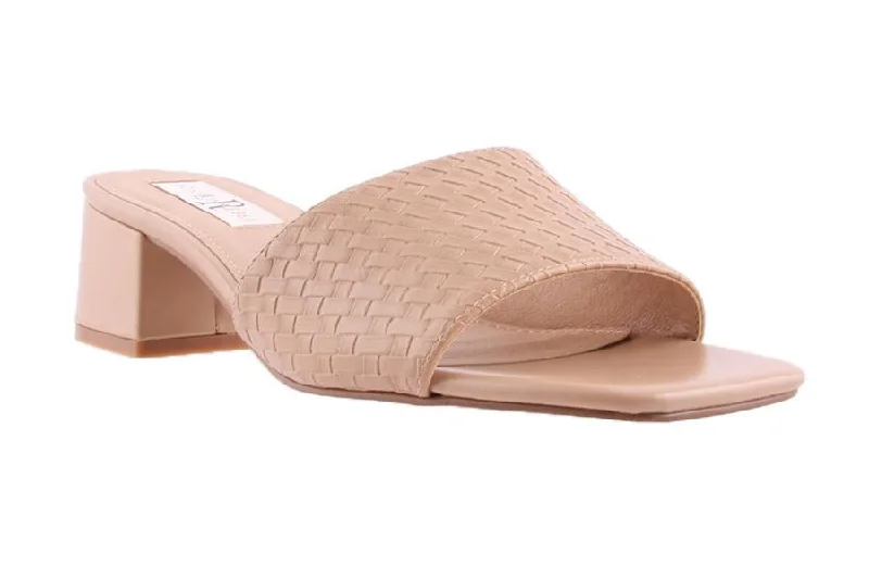Anti - Slip Women's Sandals with a Grooved Sole in Green for Outdoor AdventuresSOLA NUDE Anti - Slip Women's Sandals with a Grooved Sole in Green for Outdoor AdventuresSOLA NUDE