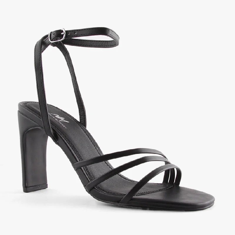 Women's Flat Slide Sandals with a Memory Foam Insole in White for All - Day ComfortTIA BLACK Women's Flat Slide Sandals with a Memory Foam Insole in White for All - Day ComfortTIA BLACK