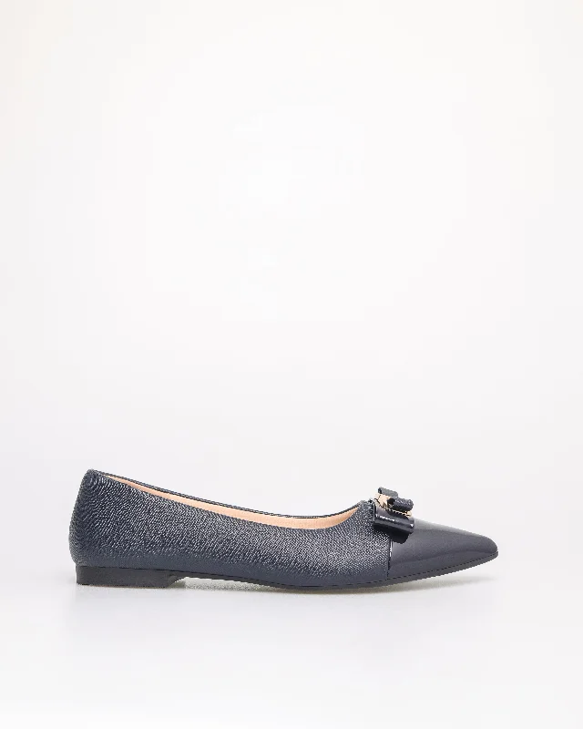 Women's Ankle - Strap Sandals with a Block Heel in Red for a Sophisticated StyleTomaz NN381 Ladies Pointy Gold Tone Bow Flats (Navy) Women's Ankle - Strap Sandals with a Block Heel in Red for a Sophisticated StyleTomaz NN381 Ladies Pointy Gold Tone Bow Flats (Navy)