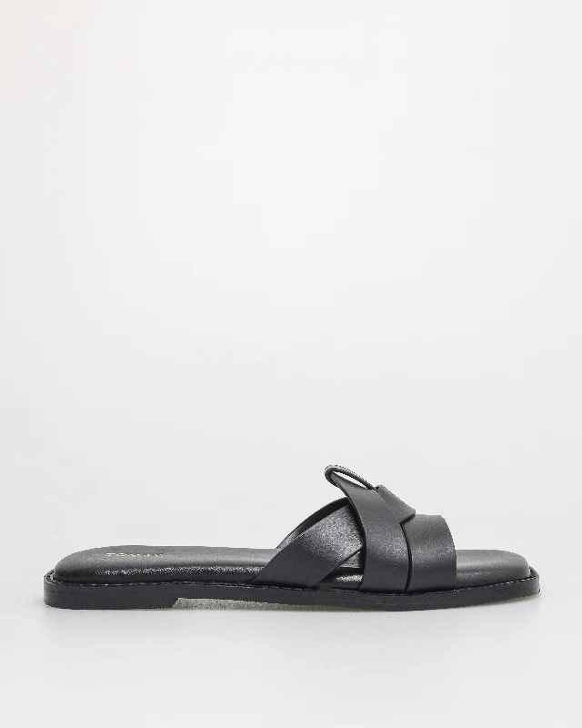 Women's Sandals with a Floral - Printed Upper in Pink for a Feminine Spring LookTomaz YX185 Ladies Crossover Sandals (Black) Women's Sandals with a Floral - Printed Upper in Pink for a Feminine Spring LookTomaz YX185 Ladies Crossover Sandals (Black)