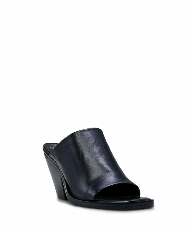 Waterproof Women's Rubber Beach Sandals with Arch Support in Blue for Water ActivitiesVince Camuto SEMPELA BLACK/SUPER SOFT Waterproof Women's Rubber Beach Sandals with Arch Support in Blue for Water ActivitiesVince Camuto SEMPELA BLACK/SUPER SOFT