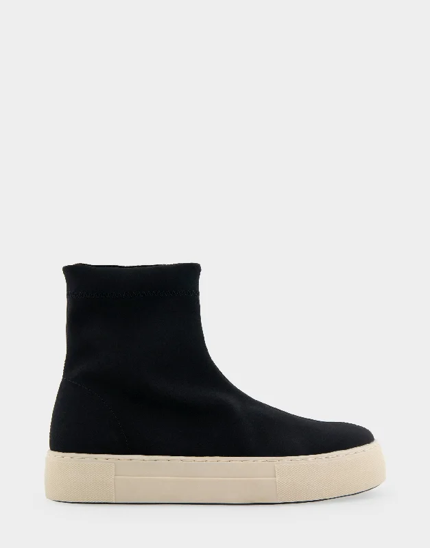 Women's dance athletic shoes with a soft - touch interior​ Blaise