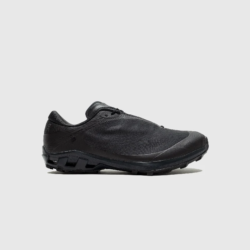 Breathable Mesh Women's Running Sneakers with Reflective Trim for Nighttime JoggingCLOUDVENTURE PEAK PAF "BLACK" Breathable Mesh Women's Running Sneakers with Reflective Trim for Nighttime JoggingCLOUDVENTURE PEAK PAF "BLACK"
