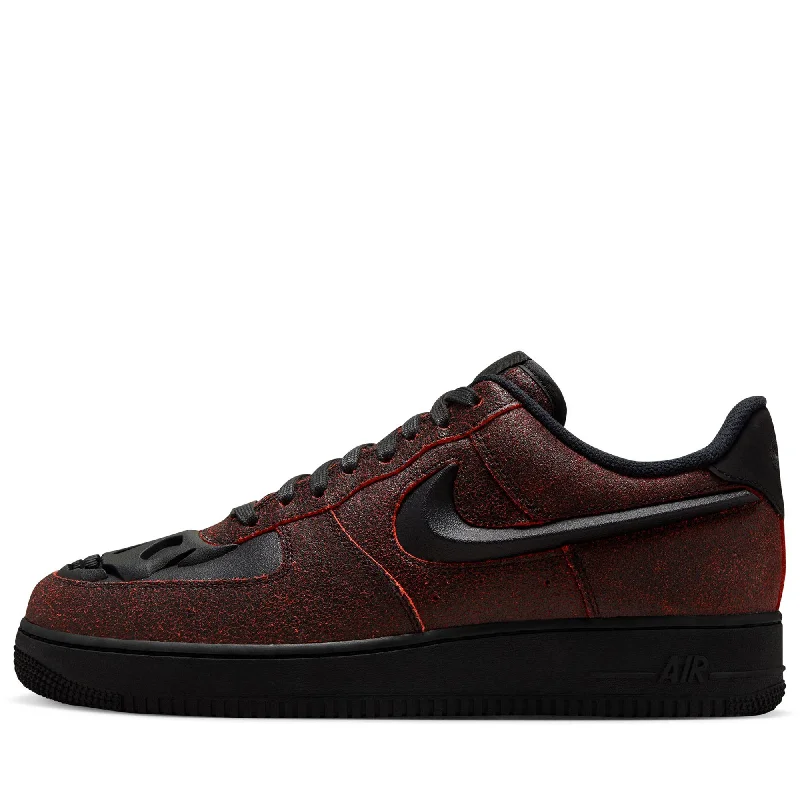 Foldable Women's Travel Sneakers for Compact Storage in LuggageNike Air Force 1 Retro QS 'Halloween' - Black/Crimson Foldable Women's Travel Sneakers for Compact Storage in LuggageNike Air Force 1 Retro QS 'Halloween' - Black/Crimson
