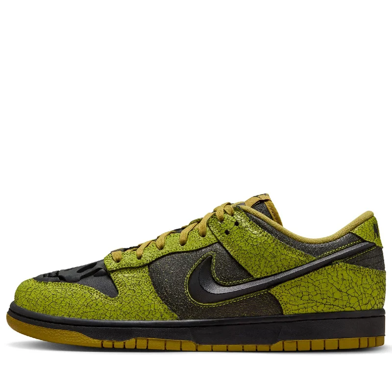 Retro - Style Women's Sneakers in Pastel Colors for a Nostalgic and Fashionable VibeNike Dunk Low Retro QS 'Halloween' - Bright Cactus/Black Retro - Style Women's Sneakers in Pastel Colors for a Nostalgic and Fashionable VibeNike Dunk Low Retro QS 'Halloween' - Bright Cactus/Black