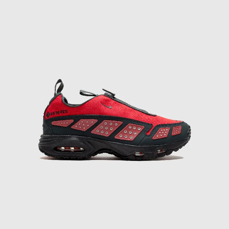 Women's Sneakers with Hidden Wedges for a Subtle Height Boost and Added StyleWMNS AIR MAX SUNDER GTX "HYPER CRIMSON" Women's Sneakers with Hidden Wedges for a Subtle Height Boost and Added StyleWMNS AIR MAX SUNDER GTX "HYPER CRIMSON"