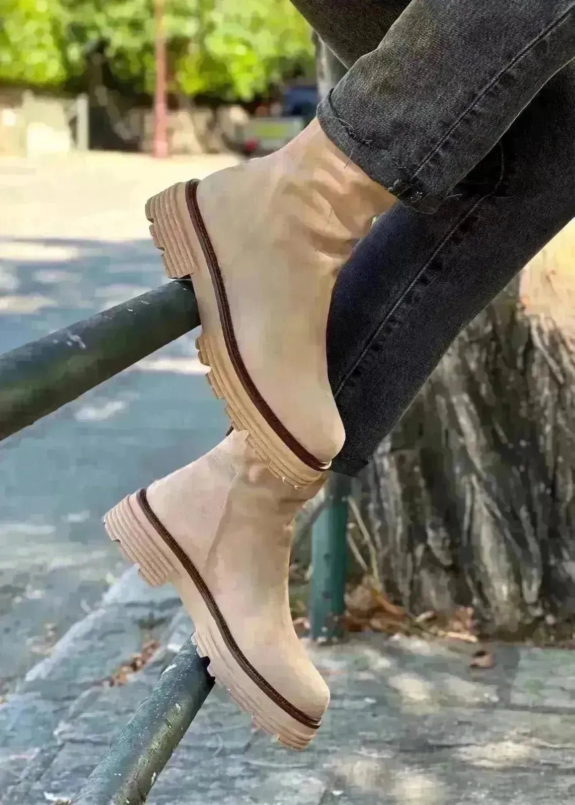 Women's velvet chunky boots for a luxurious feelBottines Mat:20 Carrie 3270 Sabbia