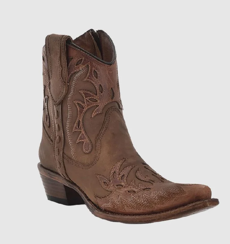 women's western boots with exotic leatherCircle G By Corral Ladies Wing Tip Cognac-Tobacco Ankle Boots L6100 women's western boots with exotic leatherCircle G By Corral Ladies Wing Tip Cognac-Tobacco Ankle Boots L6100