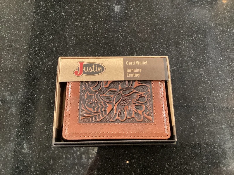 women's moto boots for motorcycle ridingLeather Bifold Card Wallet