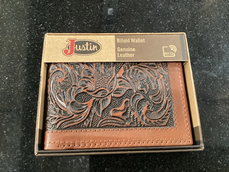 women's western boots for everyday wearLeather LG Bifold Wallet Tooled W/Triple Stitch women's western boots for everyday wearLeather LG Bifold Wallet Tooled W/Triple Stitch