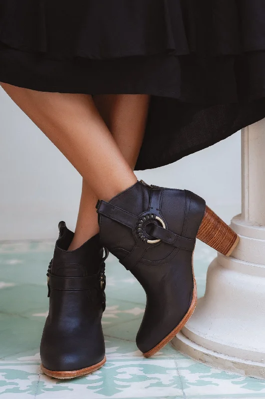 women's booties for eveningTotem Ankle Leather Booties
