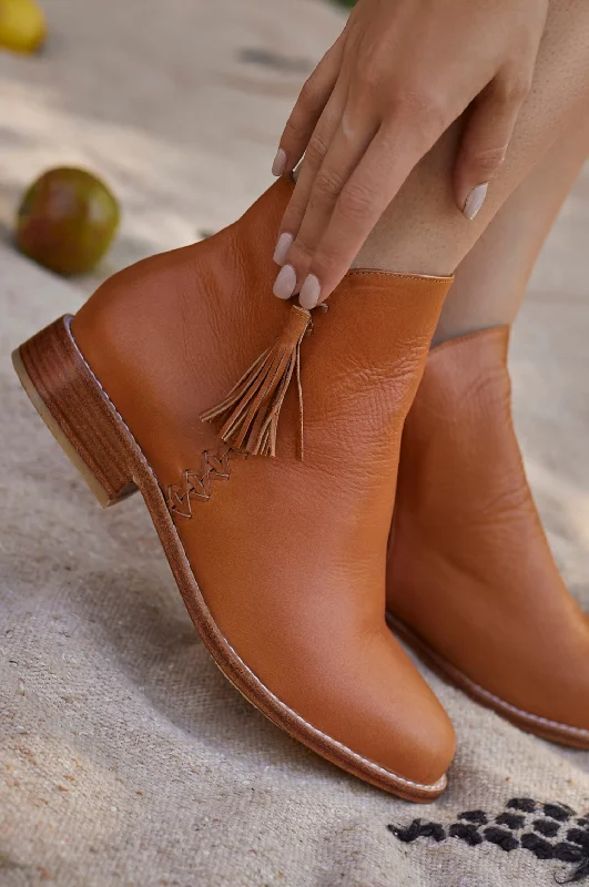 women's booties with side cutoutsTreasure Leather Ankle Boots