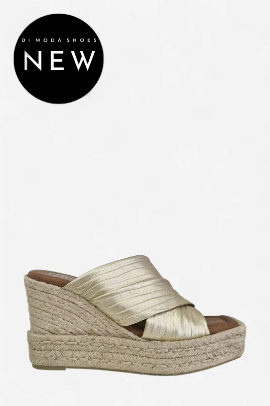 women's ankle boots with fringeVIGUERA 2035 GOLD LEATHER ESPADRILLE WEDGES